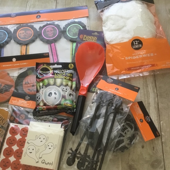Halloween Party Supplies Bundle 👻 🎃 - Picture 3 of 7
